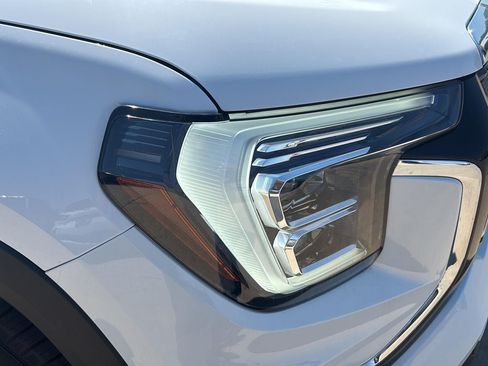 Used 2026 GMC Terrain Elevation FWD image 27