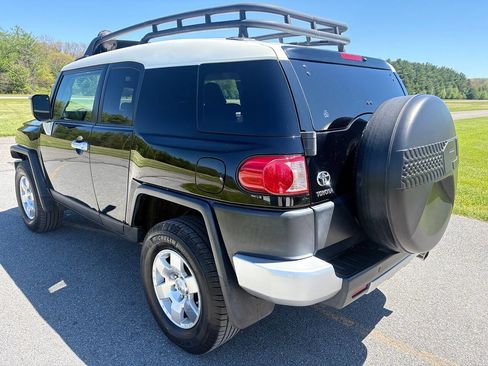 Used 2010 Toyota FJ Cruiser 4WD image 12