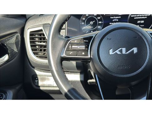 Used 2024 Kia Seltos EX FWD image 27
