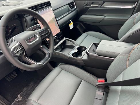 New 2026 GMC Terrain AT4 image 7