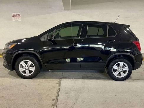 Used 2022 Chevrolet Trax LS w/ Tint and Cruise Package image 2