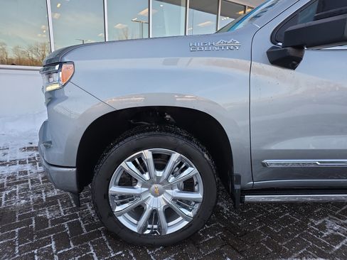 Used 2024 Chevrolet Silverado 1500 High Country w/ High Country Premium Package image 11