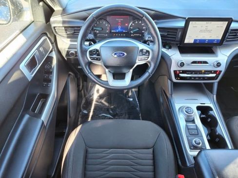 Certified 2020 Ford Explorer XLT w/ Comfort Package image 13
