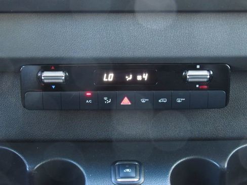 Used 2022 Mercedes-Benz Sprinter 2500 image 30