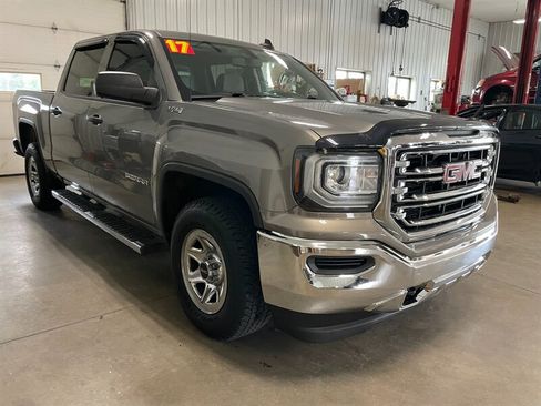 Used 2017 GMC Sierra 1500 4x4 Crew Cab w/ Sierra Convenience Package image 4