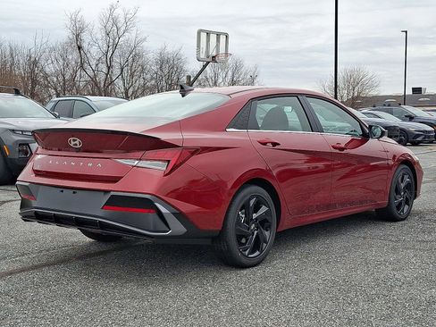 New 2026 Hyundai Elantra SEL Sport Premium image 3