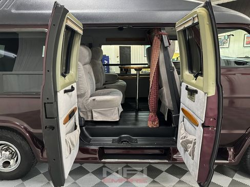 Used 2002 Dodge B1500 image 37