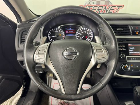 Used 2017 Nissan Altima 2.5 SR FWD image 13