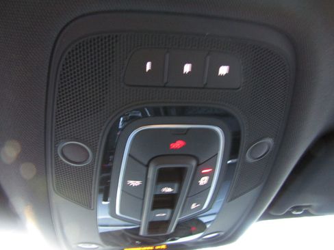 Used 2018 Audi SQ5 Premium Plus w/ S Sport Package image 39