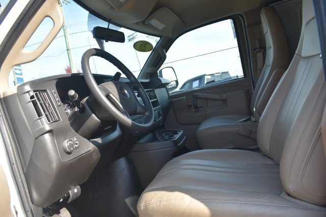 Used 2025 Chevrolet Express 2500 Extended RWD image 21