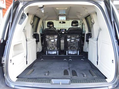 Used 2015 Chrysler Town & Country Touring FWD image 45