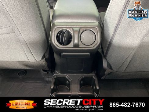 Used 2025 Jeep Wrangler Sport AWD/4WD image 27