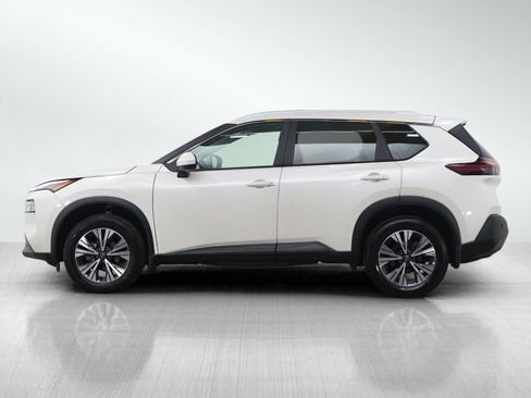Used 2023 Nissan Rogue SV w/ SV Premium B Package image 2