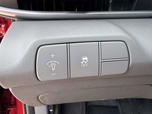 Certified 2025 Hyundai Elantra SEL image 20