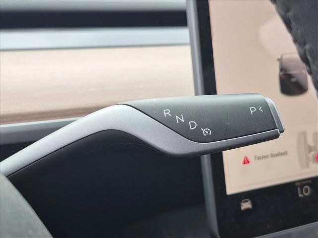 Used 2024 Tesla Model Y Long Range AWD/4WD image 11