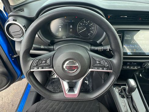 Used 2021 Nissan Kicks SV image 18