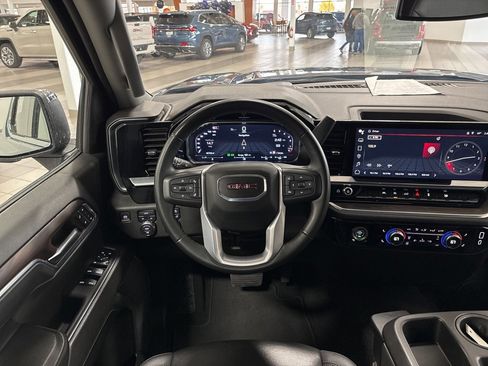 Used 2024 GMC Sierra 1500 SLT image 14