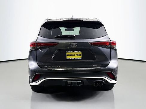 Used 2022 Toyota Highlander XSE AWD/4WD image 6