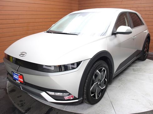 Used 2023 Hyundai Ioniq 5 SEL image 9