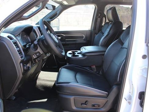 Used 2026 RAM 2500 Laramie AWD/4WD image 7
