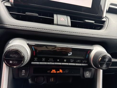 Used 2025 Toyota RAV4 XLE image 16