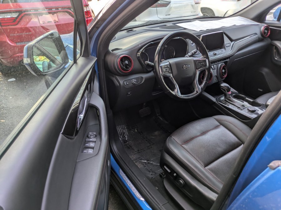 Used 2021 Chevrolet Blazer RS w/ Enhanced Convenience Package FWD image 9