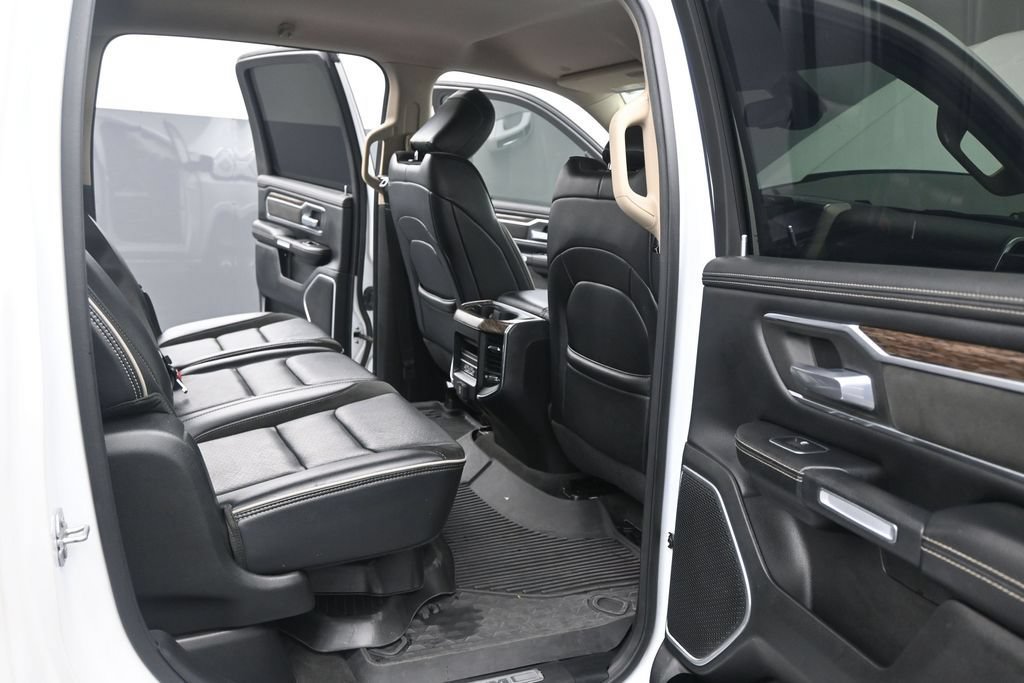Used 2020 RAM 1500 Laramie RWD image 18