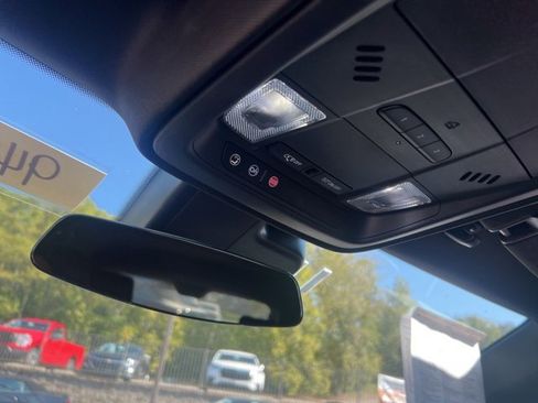 Used 2023 Cadillac XT4 Premium Luxury image 11