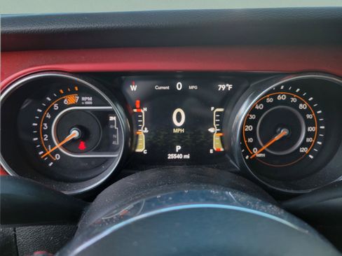 Used 2023 Jeep Wrangler Unlimited Rubicon AWD/4WD image 27