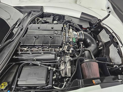 Used 2017 Chevrolet Corvette Z06 RWD image 22