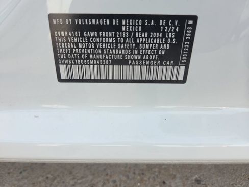 Used 2025 Volkswagen Jetta Sport FWD image 3