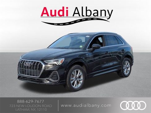 Used 2023 Audi Q3 2.0T Premium image 1