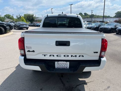 Used 2023 Toyota Tacoma SR AWD/4WD image 6