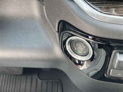 New 2026 GMC Sierra 1500 Elevation image 17