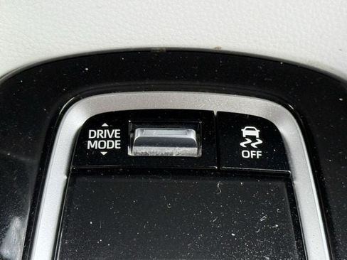 Used 2024 Toyota Corolla SE w/ SE Premium Package FWD image 21