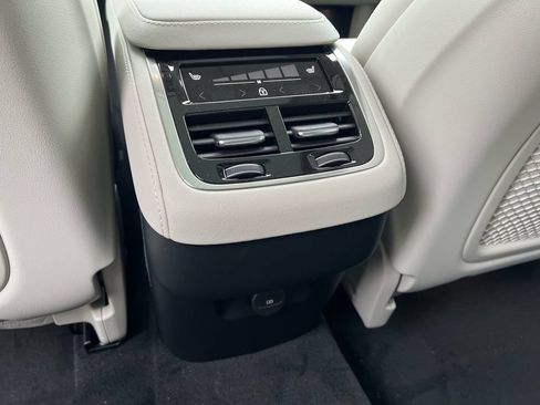 New 2026 Volvo XC90 B6 Ultra w/ Protection Package Premier AWD/4WD image 24