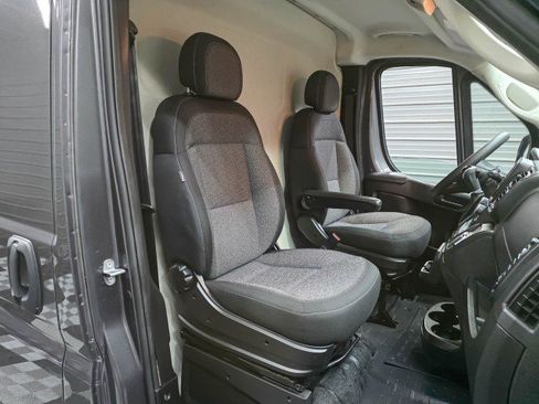 Used 2023 RAM ProMaster 2500 FWD image 16