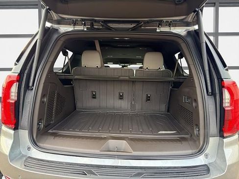 New 2026 GMC Yukon XL Elevation w/ LPO, Get Active Package image 12