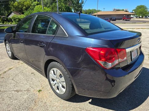 Used 2014 Chevrolet Cruze LS FWD image 5