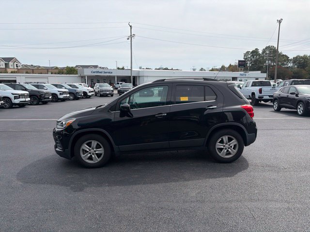Used 2020 Chevrolet Trax LT w/ LT Convenience Package FWD image 4