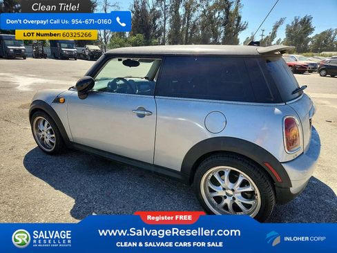 Used 2010 MINI Cooper Hardtop FWD image 3
