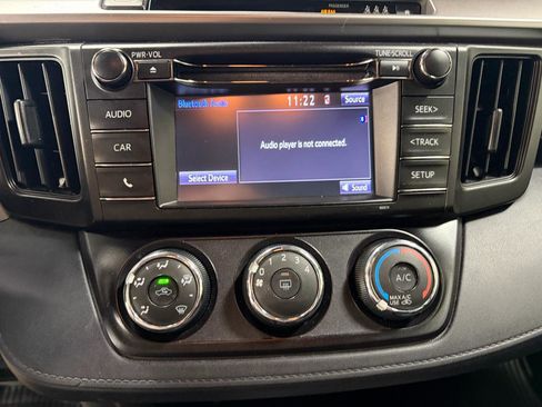 Used 2018 Toyota RAV4 LE w/ All Weather Liner Package AWD/4WD image 30