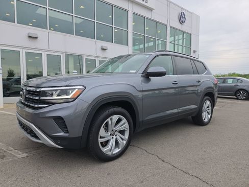Used 2022 Volkswagen Atlas SE w/ Panoramic Sunroof Package AWD/4WD image 7
