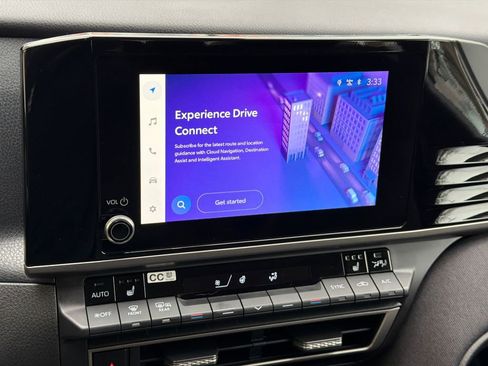 Used 2025 Toyota Camry LE w/ Convenience Package image 23