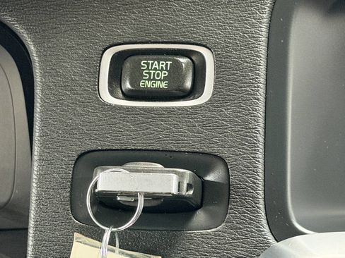 Used 2012 Volvo S60 T6 R-Design image 34