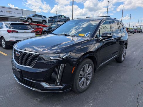 Used 2022 Cadillac XT6 Premium Luxury AWD/4WD image 4