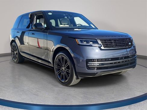New 2025 Land Rover Range Rover Long Wheelbase SE image 3
