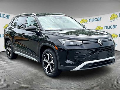 New 2025 Volkswagen Tiguan SE
