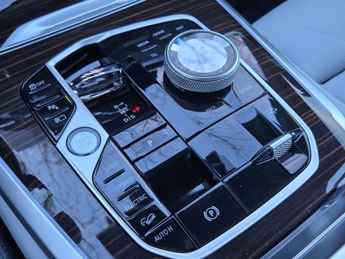 New 2026 BMW X5 xDrive50e w/ Executive Package image 22