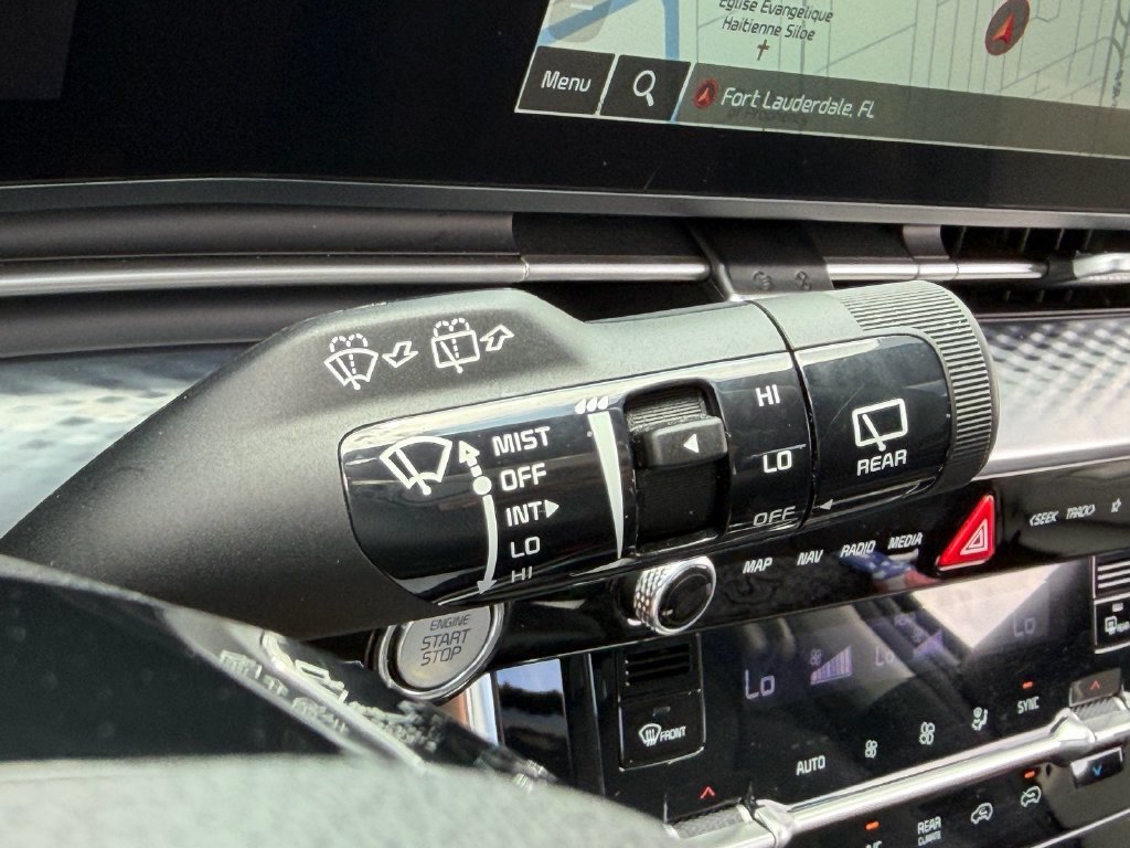 Used 2024 Kia Carnival SX Prestige FWD image 36